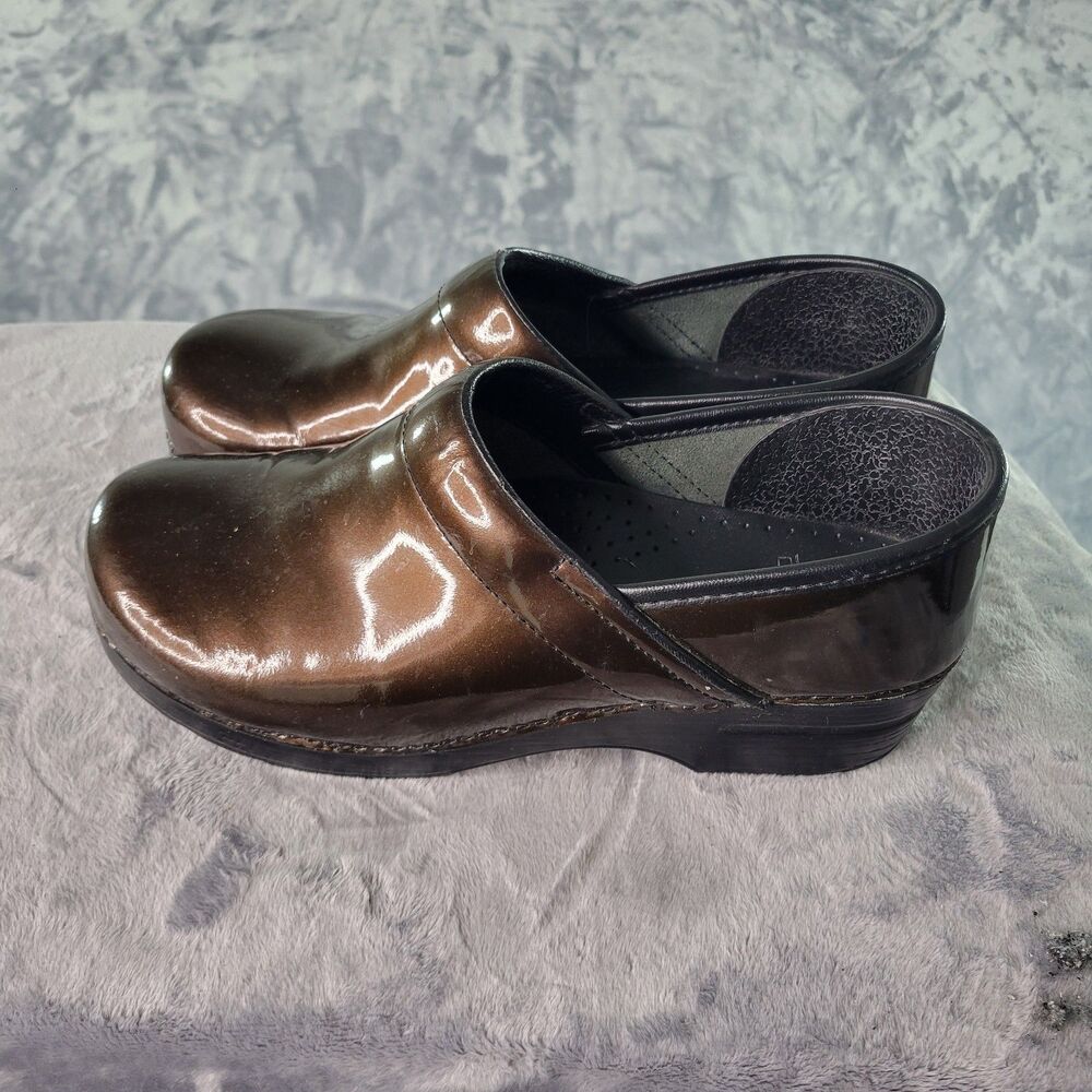 Dansko Clogs Women's Size 41 Nursing Shoes Metallic Brown‎ Bronze Leather